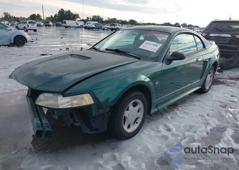 2000 Ford Mustang z USA, uszkodzony, nr VIN 1FAFP4044YF177648